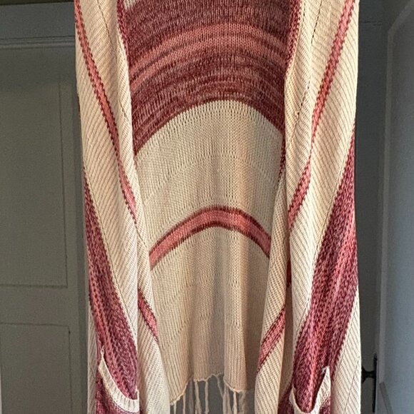 BillaBong Sweater - Picture 2 of 3